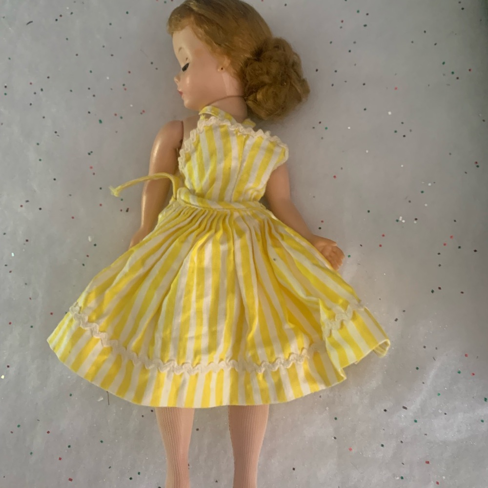 Vintage, madame Alexander Cissette in cabana outfit